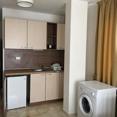 Gabi Studio Apartament *