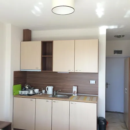 Gabi Studio Apartament *