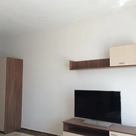 Gabi Studio Apartment *